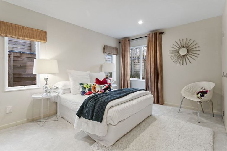 Photo of property in 80 Park Rise, Campbells Bay, Auckland, 0630