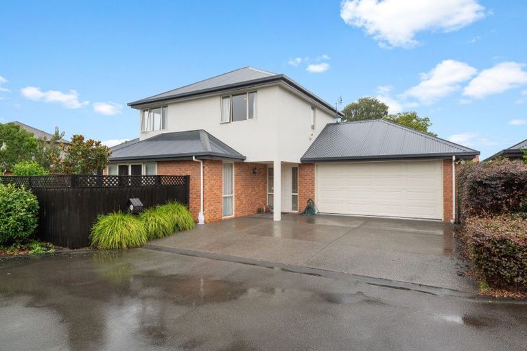 Photo of property in 5 Rosefield Lane, Northcote, Christchurch, 8052