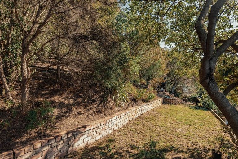 Photo of property in 16 Osmond Lane, Mount Pleasant, Christchurch, 8081