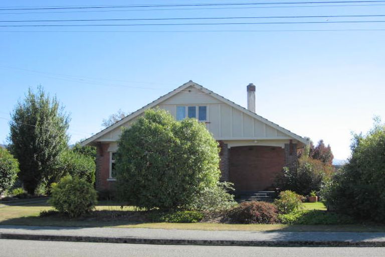 Photo of property in 54 Harris Street, Waimate, 7924