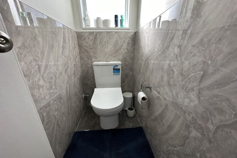 Photo of property in 2/17 Trimdon Street, Randwick Park, Auckland, 2105