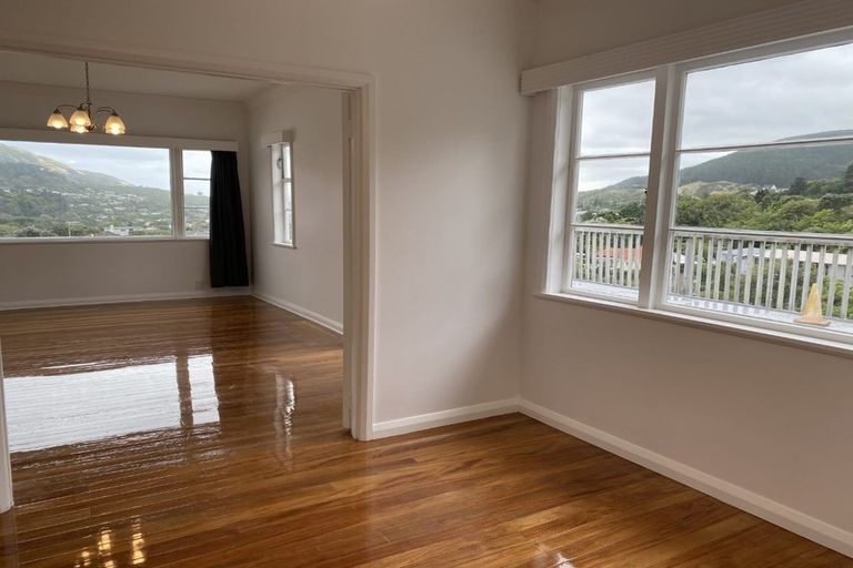 Photo of property in 4 Carleton Terrace, Tawa, Wellington, 5028