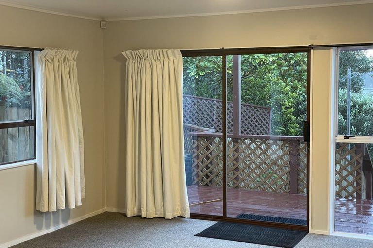 Photo of property in 1/10 Halder Place, Torbay, Auckland, 0632