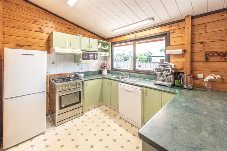 Photo of property in 48 Wikitoria Road, Putiki, Whanganui, 4501