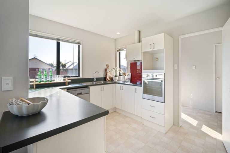 Photo of property in 63 Mauger Drive, Heathcote Valley, Christchurch, 8022