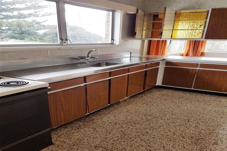 Photo of property in 16 Cook Drive, Whitianga, 3510