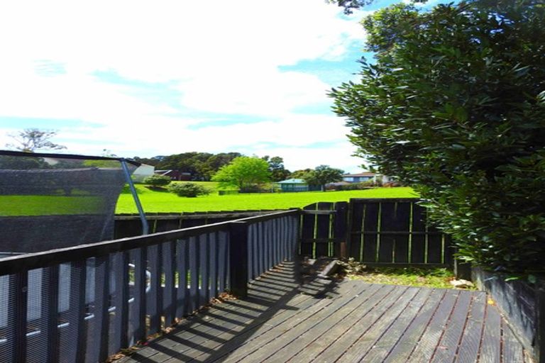 Photo of property in 29 Cairngorm Place, Highland Park, Auckland, 2010