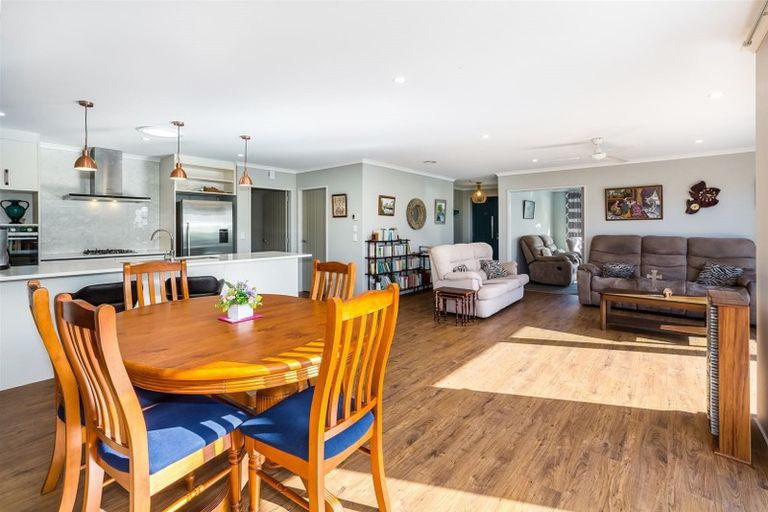 Photo of property in 15 Ken Douglas Drive, Aotea, Porirua, 5024