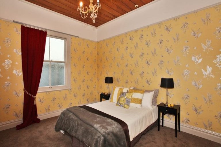 Photo of property in 5 Voelas Road, Lyttelton, 8082