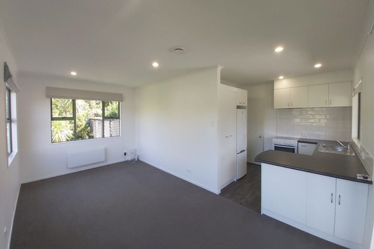 Photo of property in 2/22a Tomo Street, New Lynn, Auckland, 0600