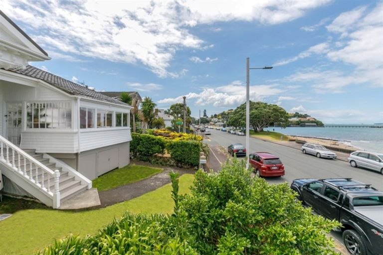 Photo of property in 40 King Edward Parade, Devonport, Auckland, 0624