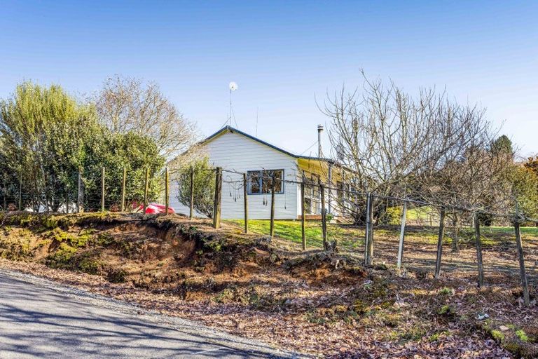 Photo of property in 2445 Tarata Road, Tarata, Inglewood, 4387