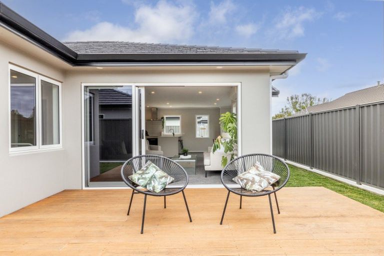 Photo of property in 2/52 Park Road, Greenmeadows, Napier, 4112