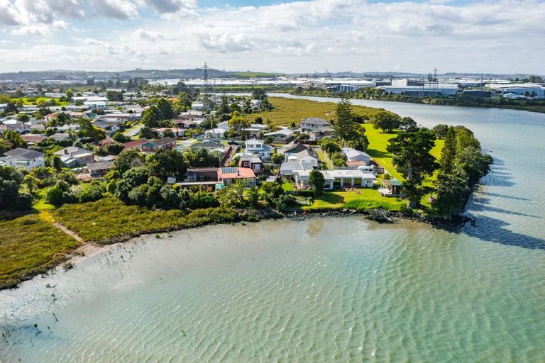 Photo of property in 7 Riverina Avenue, Pakuranga, Auckland, 2010