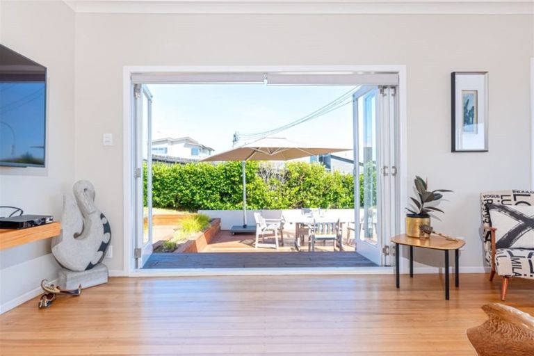 Photo of property in 50 Quebec Road, Milford, Auckland, 0620