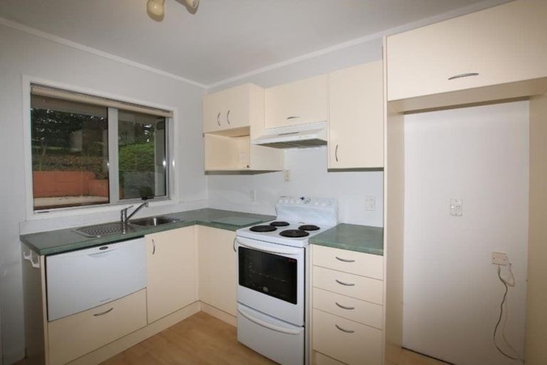 Photo of property in 1/17 Cresta Avenue, Beach Haven, Auckland, 0626