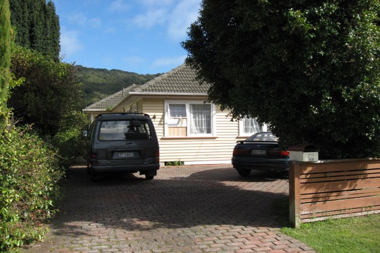 Photo of property in 84 Wood Street, Wainuiomata, Lower Hutt, 5014