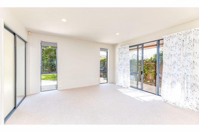 Photo of property in 15 Matlock Street, Woolston, Christchurch, 8062