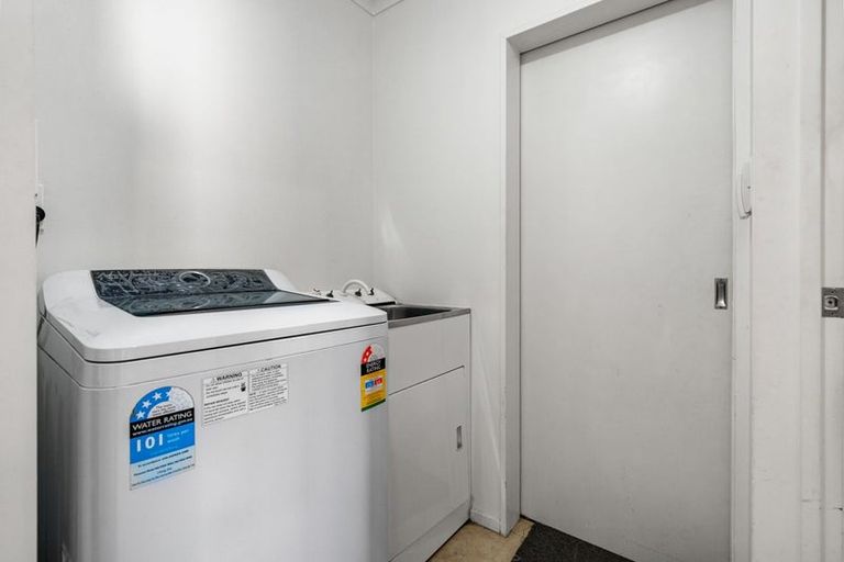 Photo of property in 14/12a Tironui Station Road East, Papakura, 2112