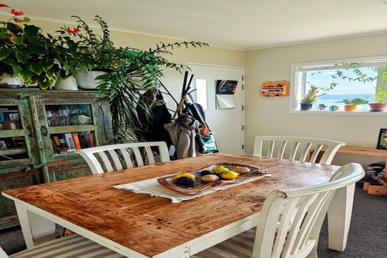 Photo of property in 8d Nikau Road, Point Howard, Lower Hutt, 5013