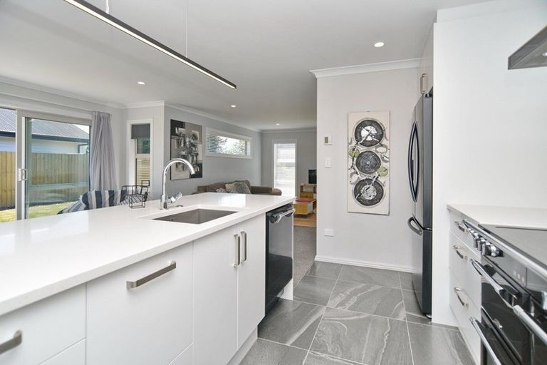 Photo of property in 106 Petries Road, Woodend, 7610