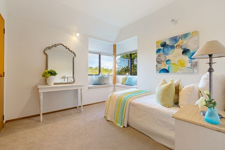 Photo of property in 3 Clearwater Cove, West Harbour, Auckland, 0618