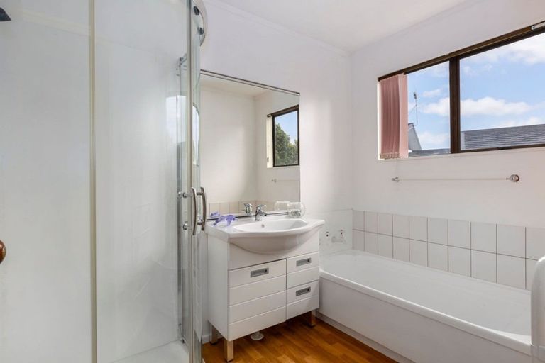 Photo of property in 8 The Sounding, Whitby, Porirua, 5024