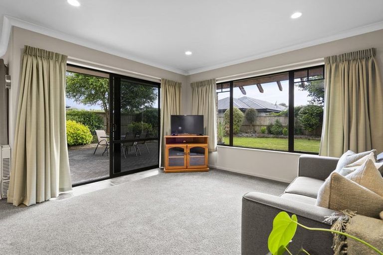 Photo of property in 24 Oaklands Drive, Cambridge, 3434