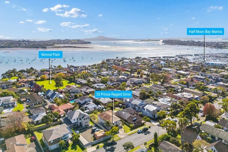 Photo of property in 33 Prince Regent Drive, Half Moon Bay, Auckland, 2012