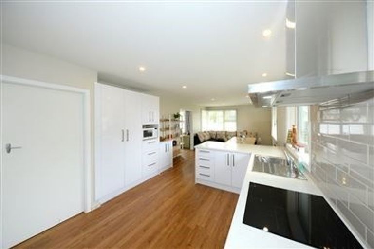 Photo of property in 3 Shirldale Place, Avonhead, Christchurch, 8042