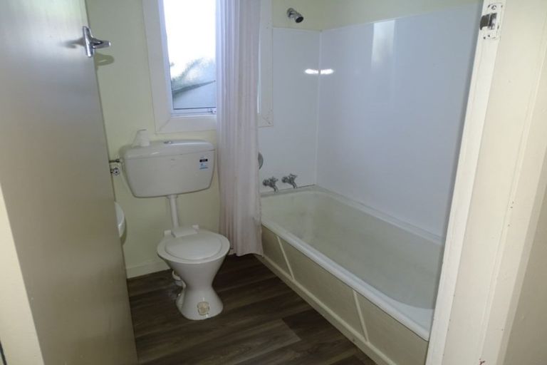 Photo of property in 53 Main Road, Clinton, 9534