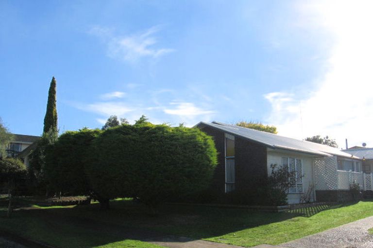 Photo of property in 2 Rangeview Place, Feilding, 4702