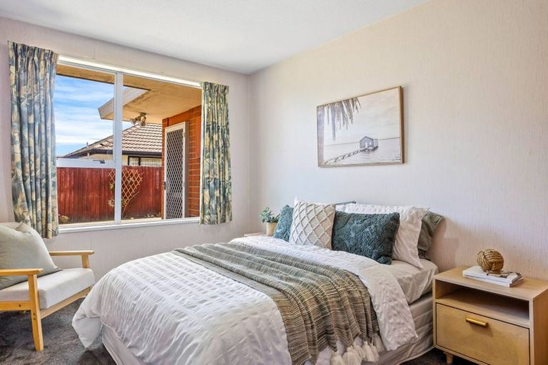 Photo of property in 2/98 Buchanans Road, Hei Hei, Christchurch, 8042