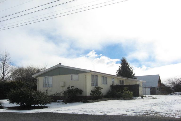 Photo of property in 49 Glencairn Road, Twizel, 7901