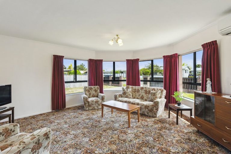 Photo of property in 62 Arawhata Road, Paraparaumu, 5032