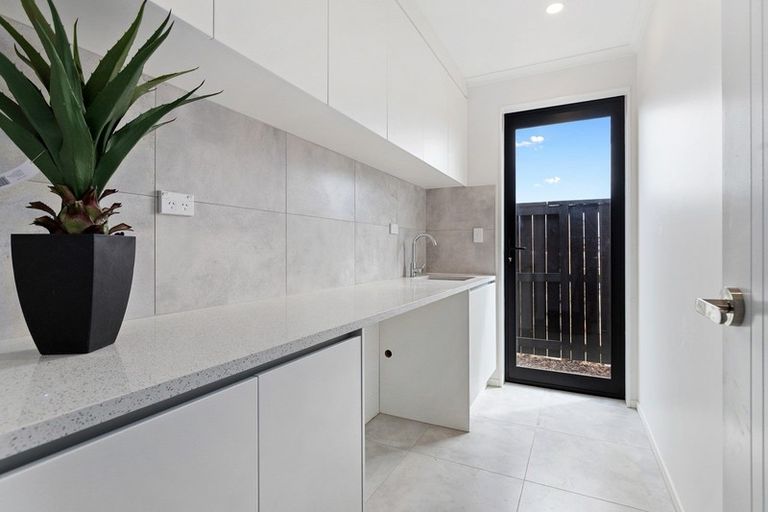 Photo of property in 11 Sydney Place, Flagstaff, Hamilton, 3210