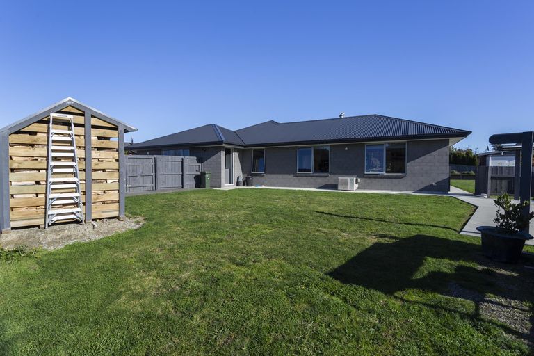 Photo of property in 32 Blue Stone Drive, Waiareka Junction, Oamaru, 9401