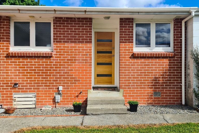 Photo of property in 1033e Fergusson Drive, Clouston Park, Upper Hutt, 5018