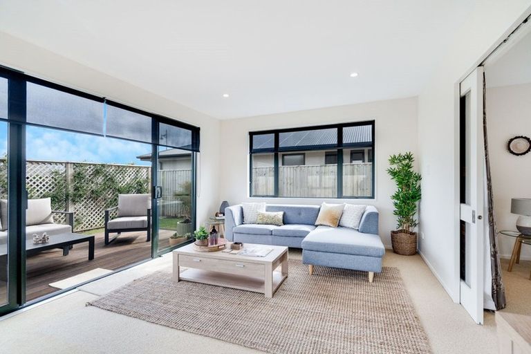 Photo of property in 22 Coachmans Road, Prebbleton, 7604