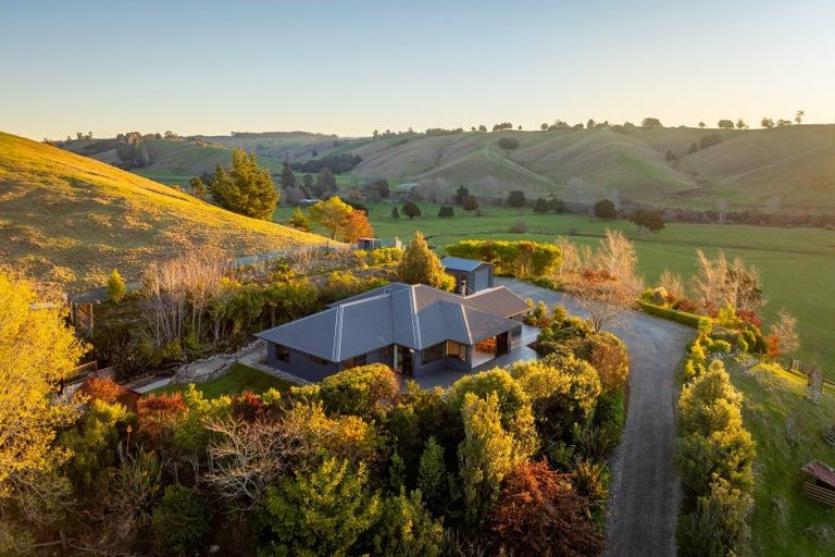 Photo of property in 14a Totara View Road, Wakefield, 7095