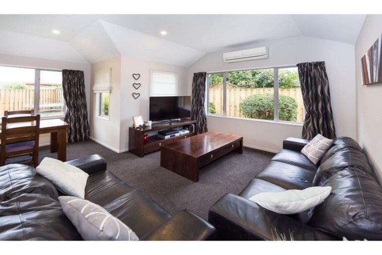 Photo of property in 37 Beechwood Drive, Northwood, Christchurch, 8051