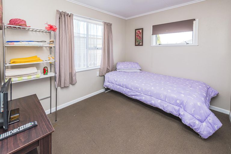 Photo of property in 28 Miro Street, Castlecliff, Whanganui, 4501