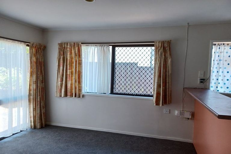 Photo of property in 24 Dianne Louise Drive, Half Moon Bay, Auckland, 2012