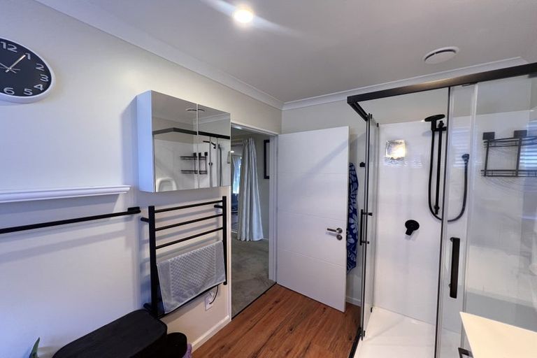 Photo of property in 14 Pounamu Place, Pegasus, 7612