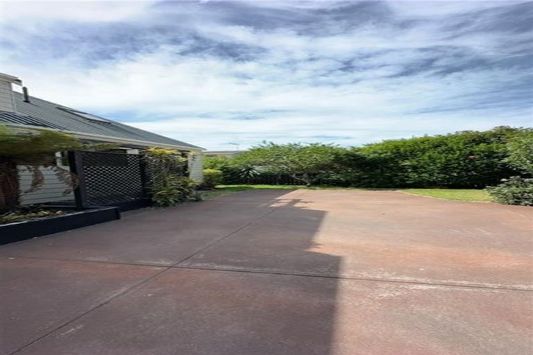 Photo of property in 124 One Tree Point Road, One Tree Point, 0118