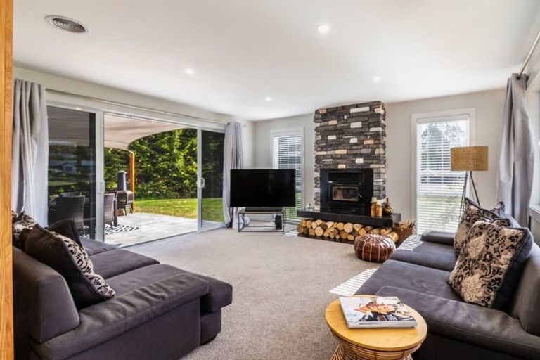 Photo of property in 65 Dalmore Way, Acacia Bay, Taupo, 3385