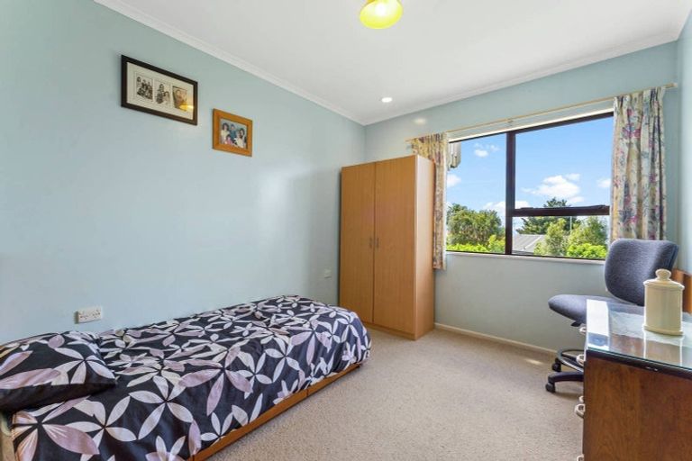 Photo of property in 258 Whangaparaoa Road, Red Beach, 0932
