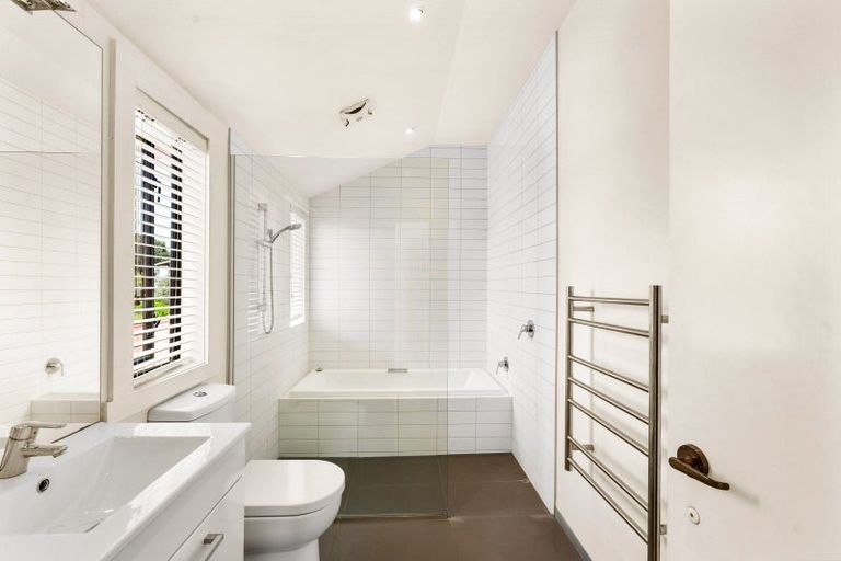 Photo of property in 10 Franklin Terrace, Havelock North, 4130