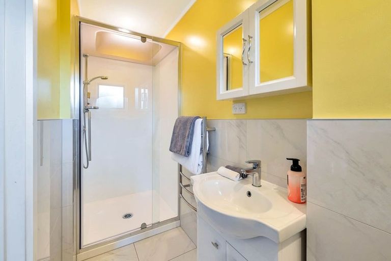 Photo of property in 40 Redwing Street, Browns Bay, Auckland, 0630