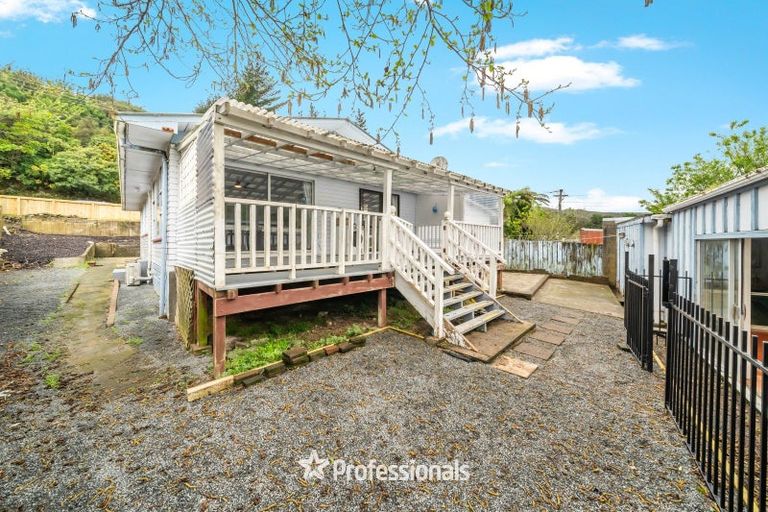 Photo of property in 116 Coast Road, Wainuiomata, Lower Hutt, 5014